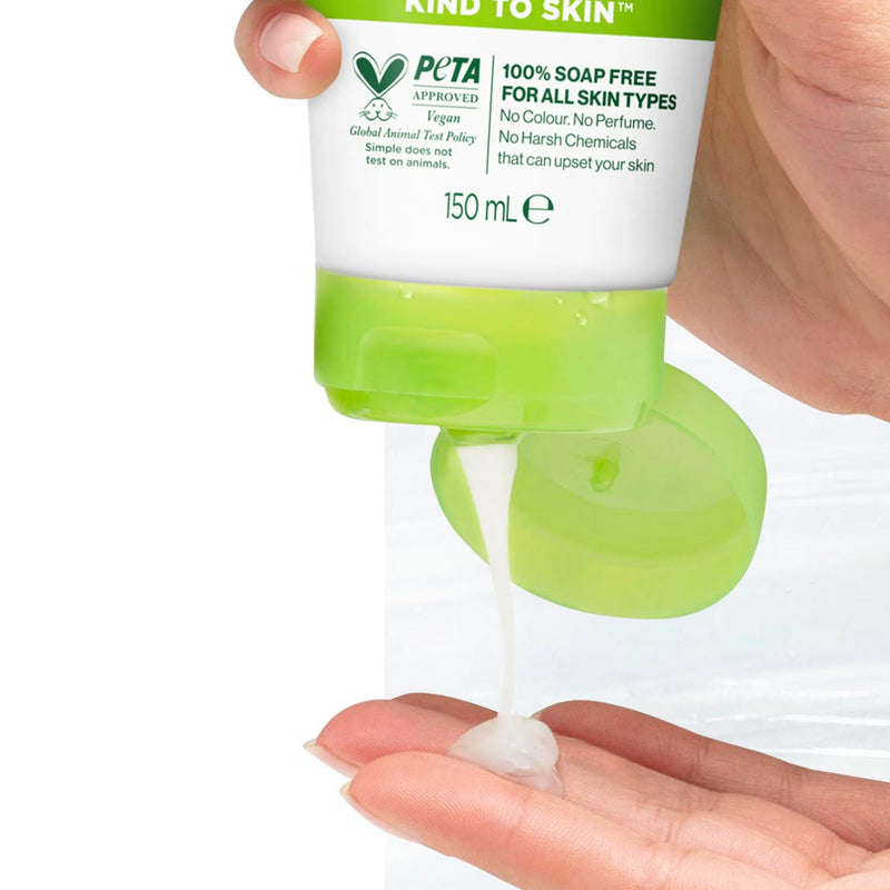 Sữa Rửa Mặt Simple Moisturising Cho Da Khô 150ml