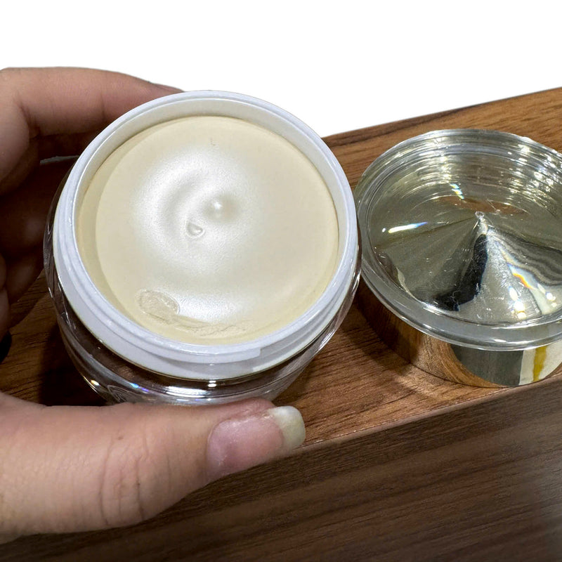 Kem Dưỡng Ban Ngày Hạnh Nhân Almonds 25g